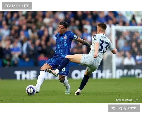 切尔西防线磨合稳定性仍待提升，对赛季竞争格局造成影响